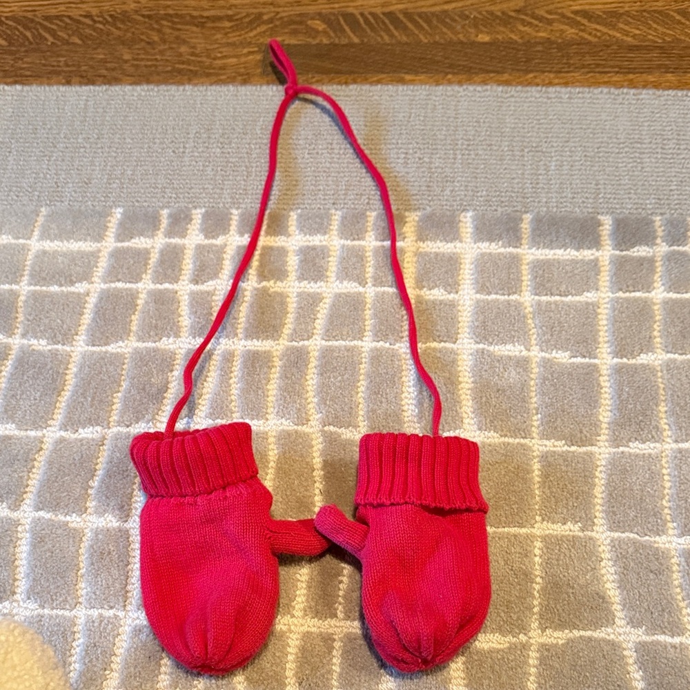 Hanna Andersson Bright Red Kids Mittens